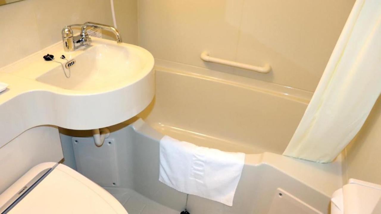 Toyoko Inn Shin-Aomori-Eki Higashi-Guchi Экстерьер фото