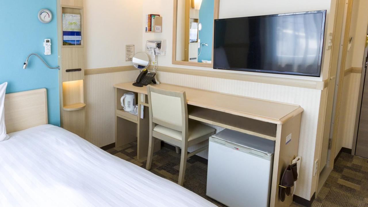 Toyoko Inn Shin-Aomori-Eki Higashi-Guchi Экстерьер фото